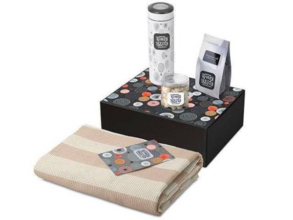 Подарочный набор «Re:y. Warm» с пледом, термосом и чаем