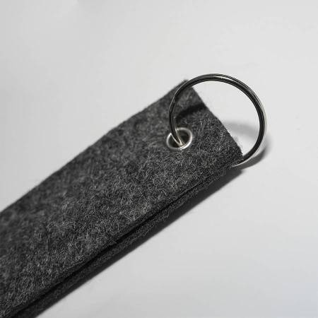 Брелок-ремувка FELTY 12 х 3 см, темно-серый, RPRT фетр