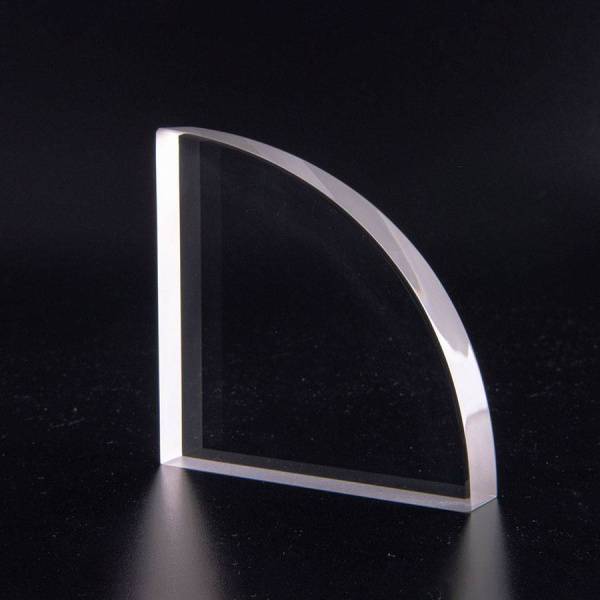 Награда SEGMENT в подарочной коробке, прямые грани матовые, дуга с фаской, 140х140х25 мм