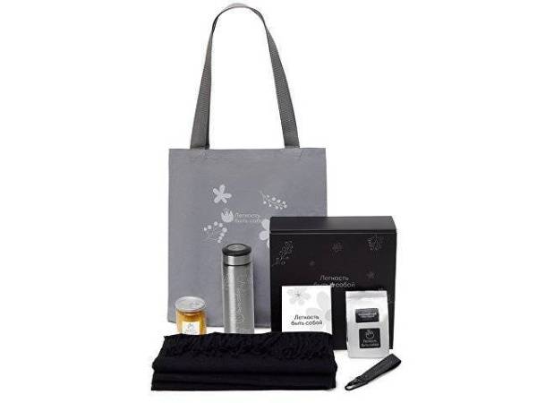 Подарочный набор «Re:f. Walk» с палантином, шопером и термосом