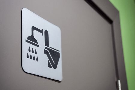 Табличка из двухслойного пластика 120 X 120 мм с гравировкой