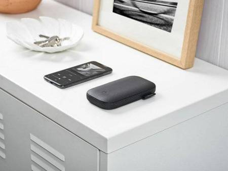 Внешний аккумулятор с беспроводной колонкой Powersound, черный