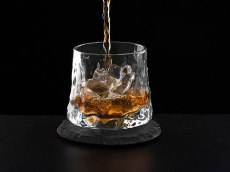 Вращающийся бокал для виски на сланцевом костере "Bromo"