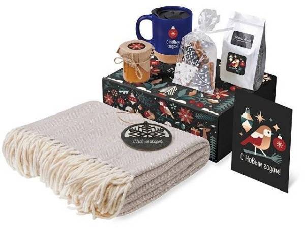 Подарочный набор «Re:Nest» с пледом, кружкой и вареньем