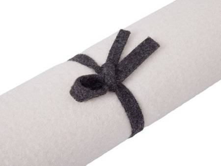 Лежак белый без вышивки  (150см на 50см)