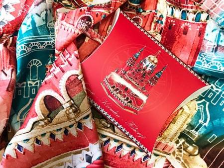 Платок "Кремль - Москва - Фаберже"