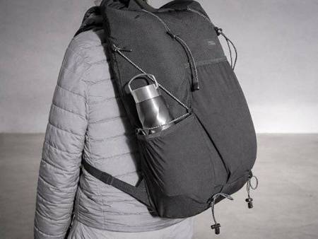 Легкий складывающийся рюкзак-мессенджер "Venturer Eco", черный