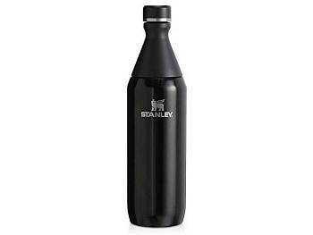 Бутылка для воды Stanley All Day Slim объемом 600 мл - черный глянцевый Бутылка для воды Stanley All Day Slim объемом 600 мл - черный глянцевый