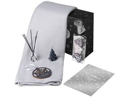 Подарочный набор «Re:Home» с пледом, свечой и диффузором