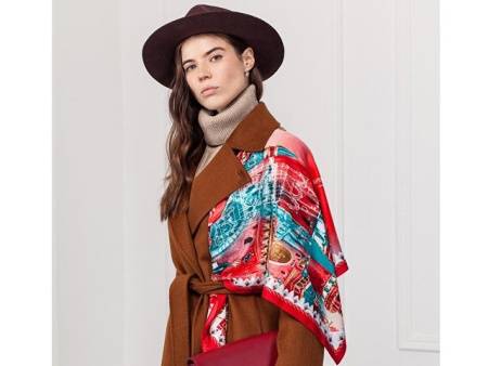 Платок "Кремль - Москва - Фаберже"