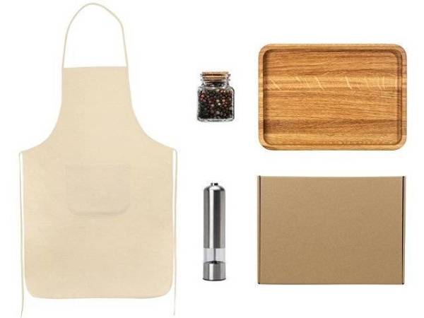Подарочный набор для кухни с фартуком, подносом, мельницей и специями Подарочный набор для кухни с фартуком, подносом, мельницей и специями