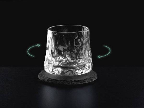 Вращающийся бокал для виски на сланцевом костере «Bromo» Вращающийся бокал для виски на сланцевом костере «Bromo»